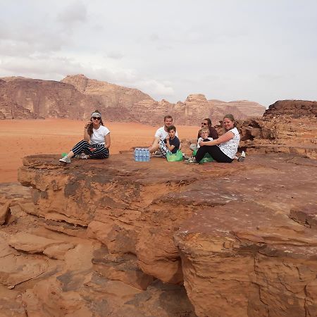 Wadi Rum Light Camp Экстерьер фото