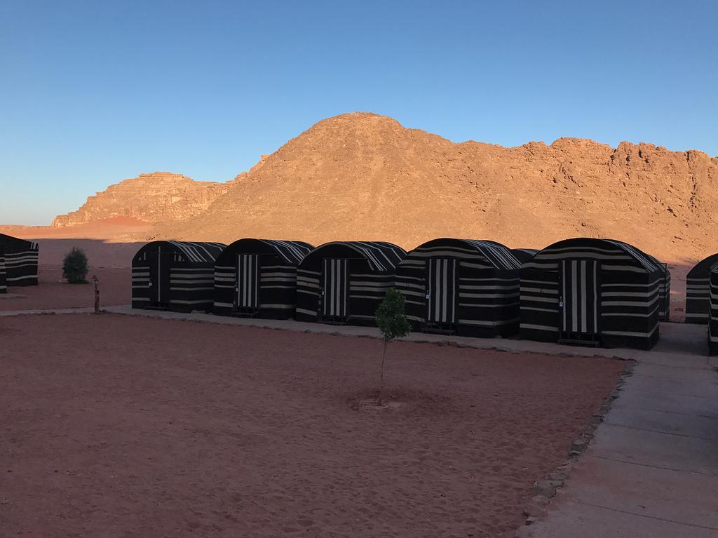 Wadi Rum Light Camp Экстерьер фото