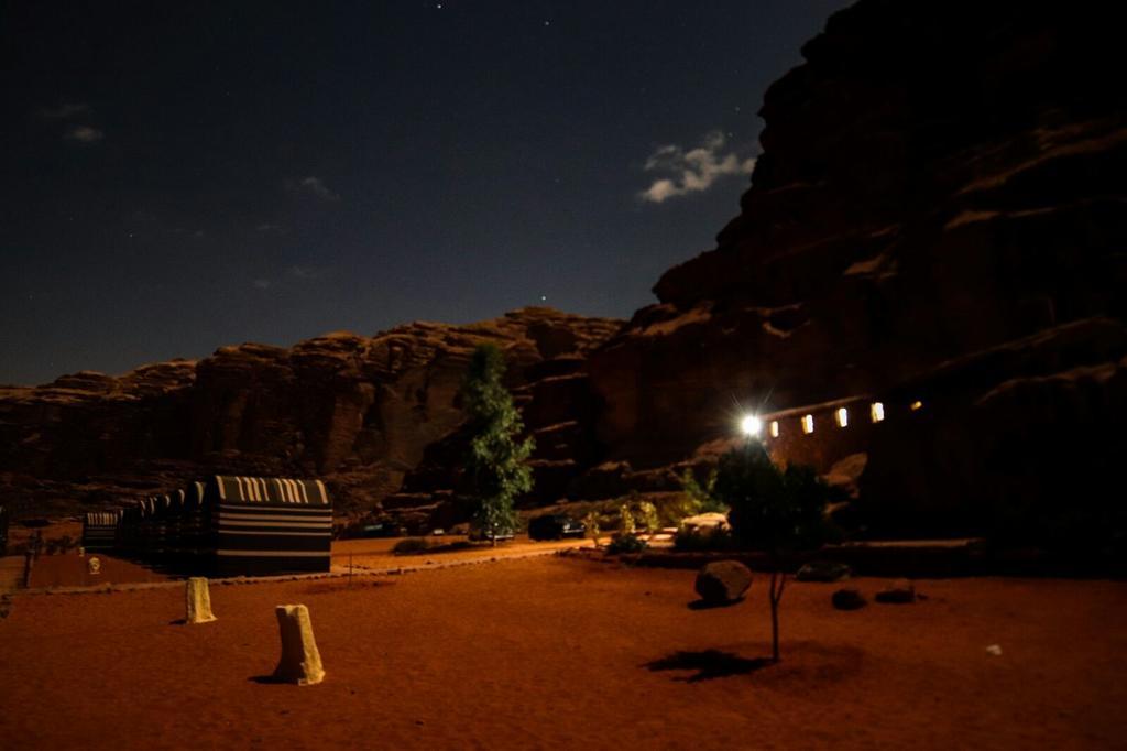 Wadi Rum Light Camp Экстерьер фото